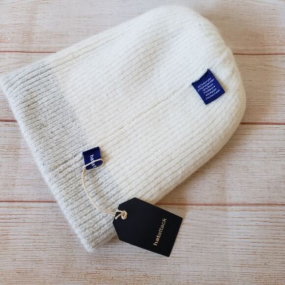Hat Attack Sparkle Knitted Beanie Winter White Reversible Sequins Women\'s Unisex